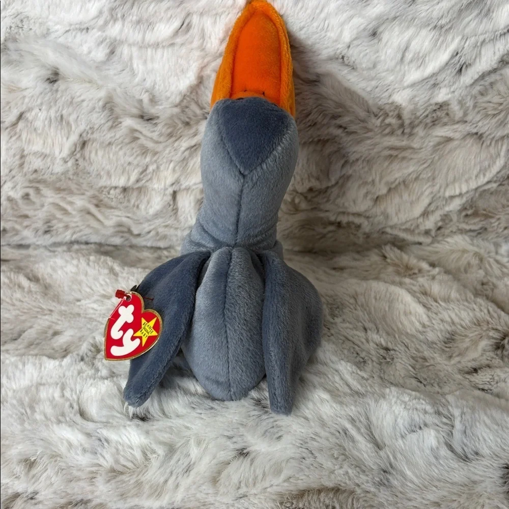 Ty Original Beanie Baby Scoop the Pelican. 1996